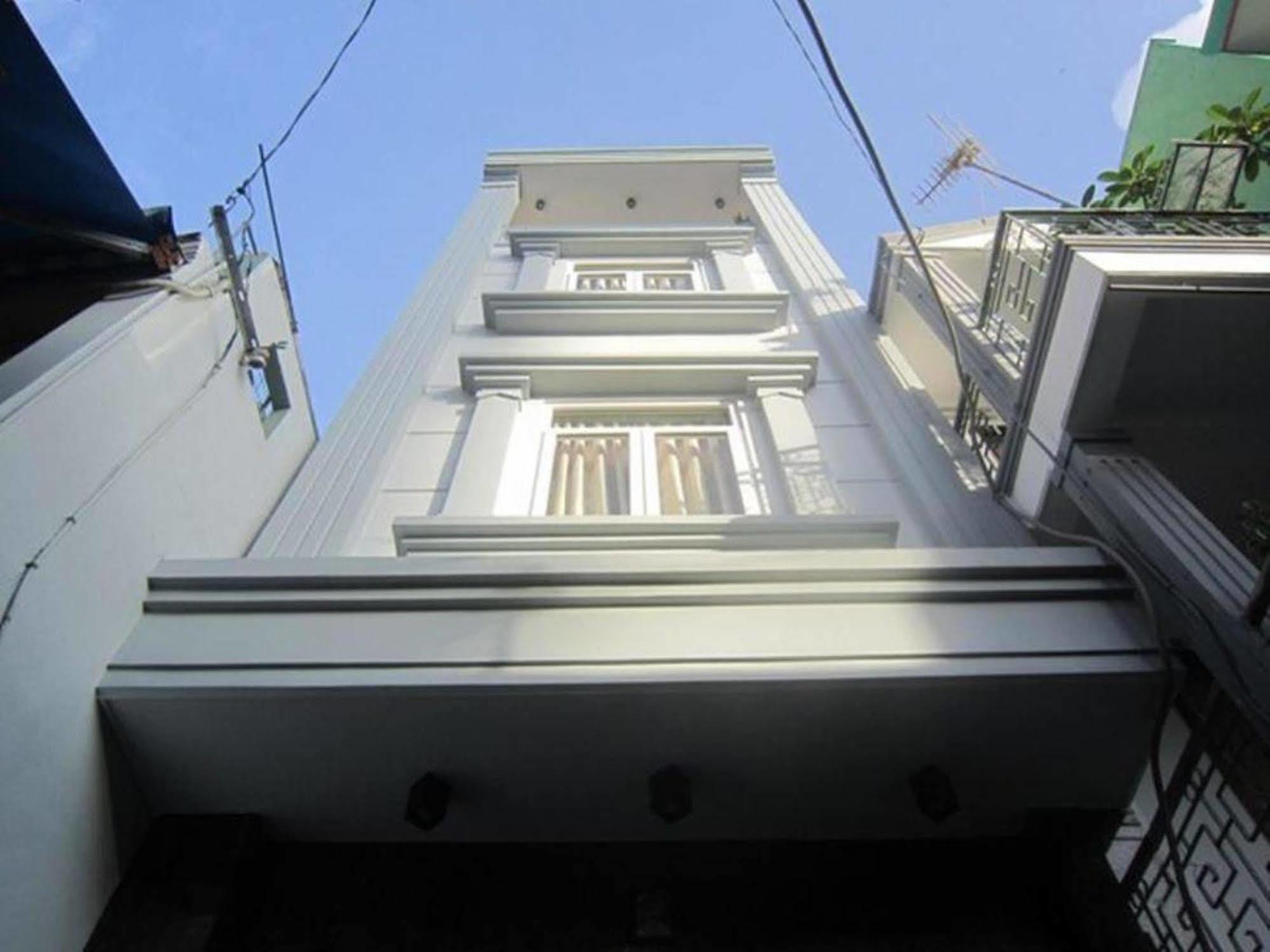Khách sạn Saigon *